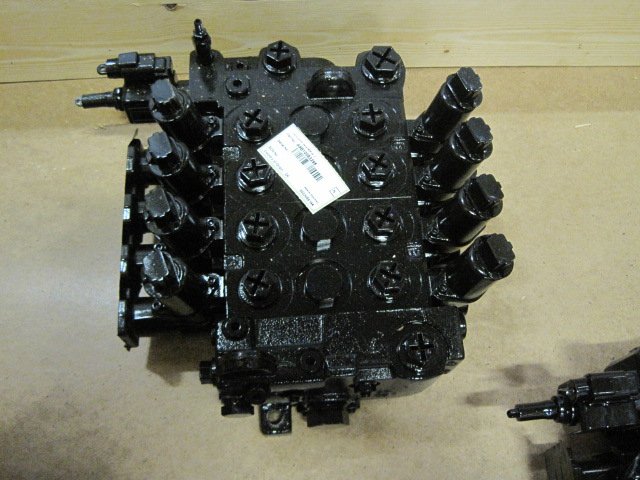 Hydraulic control valve V80R cpl.