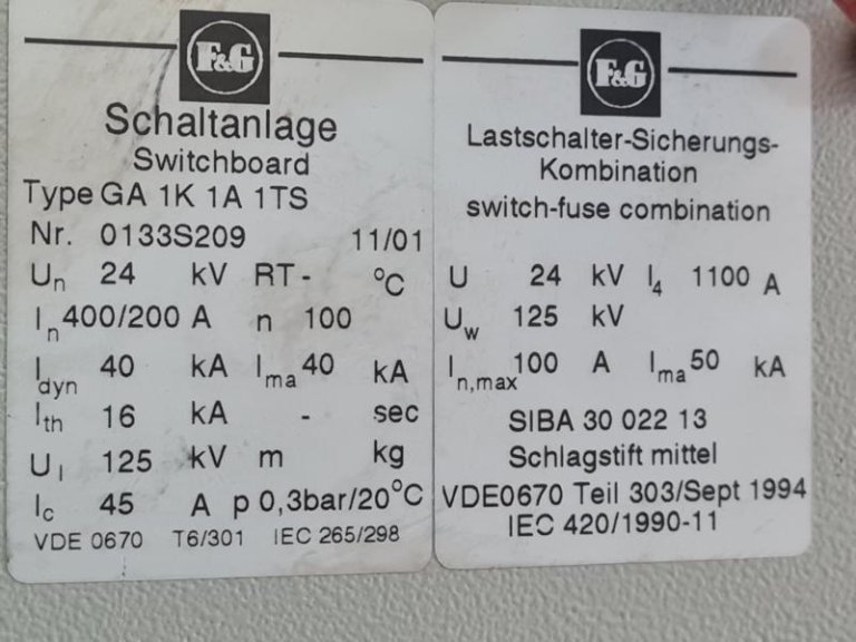 Mittelspannungsschaltanlage + Lastschalter-Sicherungs-Kombination / switchboard + switch-fuse combination E-66 / E-70