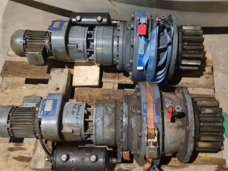 Bonus yaw gears