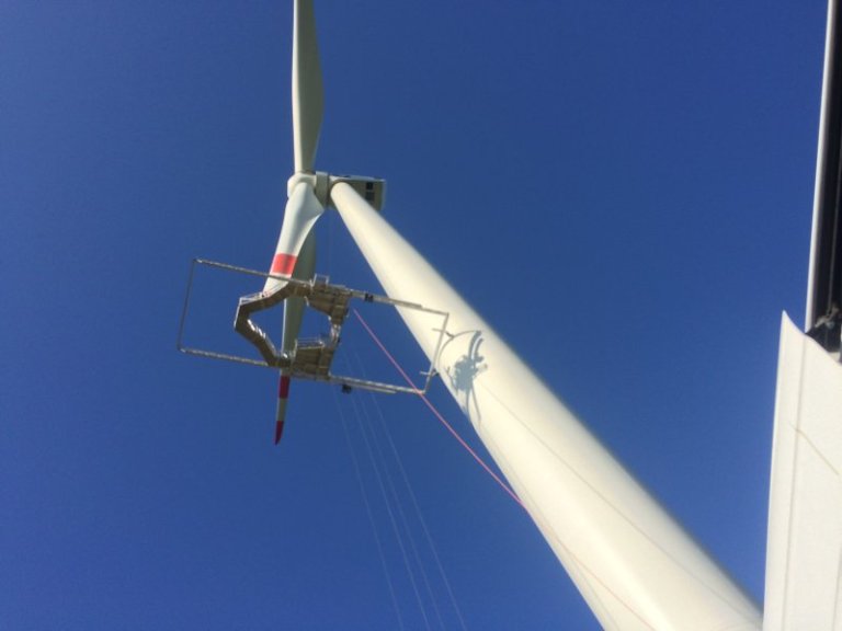 AW IV.2-L Rotor blade access system 3