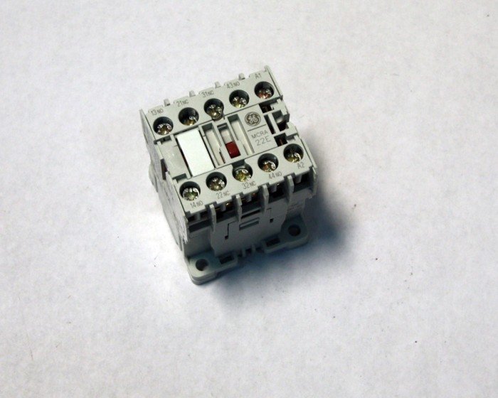 RELAIS 2NC 2NO 230V BOBINE MCRA022ATN