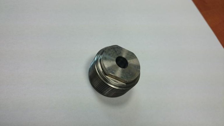 THREADED PLUG 1 1/4&quot; FOR THE LM 9.7 BLADE