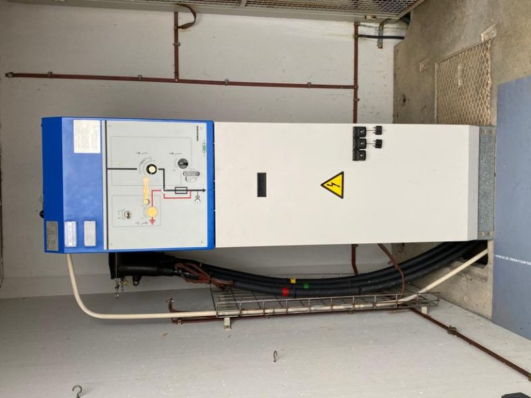 Transformator-Öl 20 KV - 1100 KVA - 400V