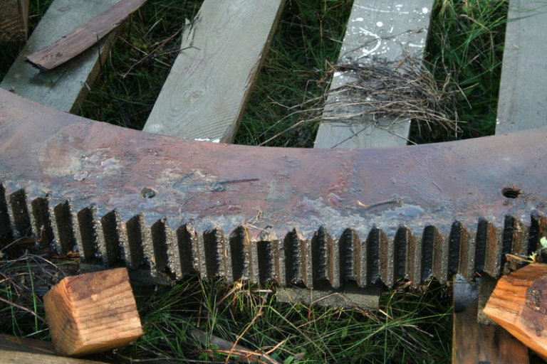 Vestas V66 Yaw plate and gears