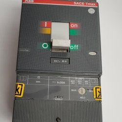 Molded Case Circuit Breaker