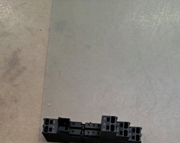 RELAY BASE 240 VCA WEI_8869500000 Gamesa GP235431