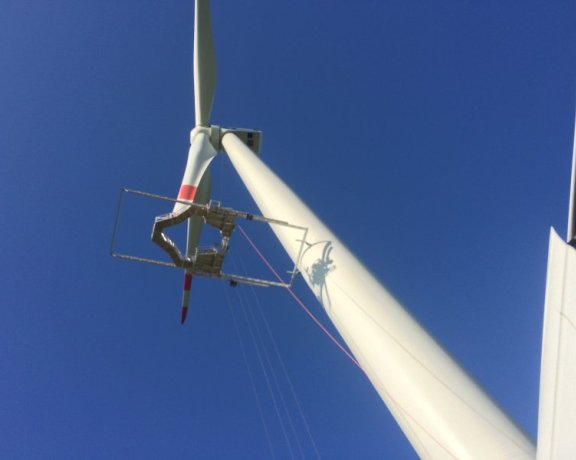 AW IV.2-L Rotor blade access system 3