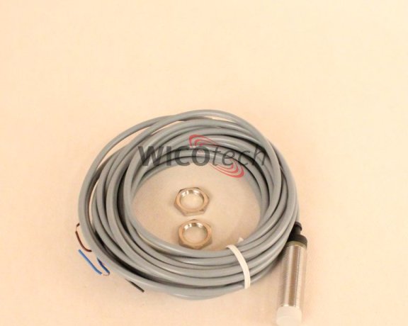 Proximity switch EI1808PPOSS1531 7,5M