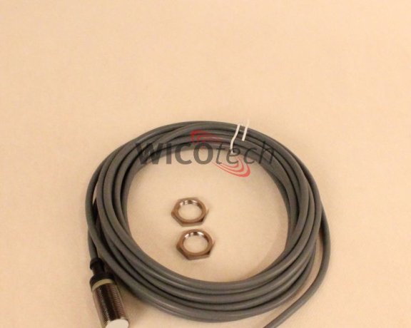 Proximity switch IA18DSF05PO-5M